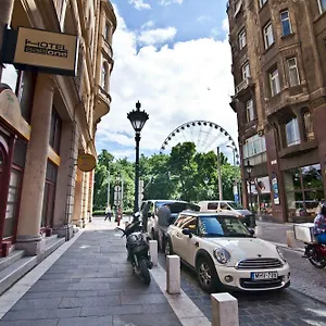 Hotel Sasone & Sas Two & Sas Ho